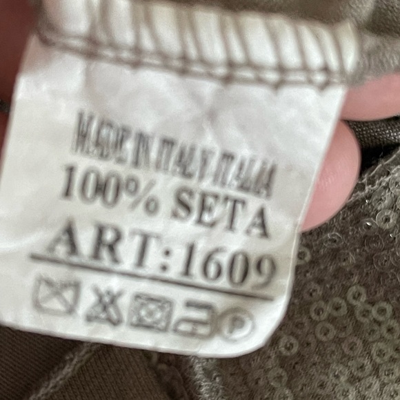 NTbyAmati  Silk Taupe Top w Sequin Embellishment One Size  Made in Italy - Picture 9 of 11